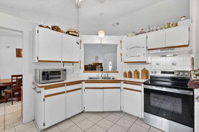 2979 CHILTON STREET, Deltona, FL 32738