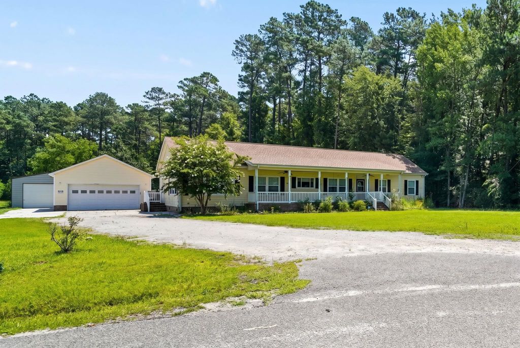 2616 Cochran St., Conway, SC 29526