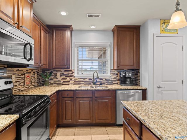 134 Kenton Lane, Madison, AL 35756