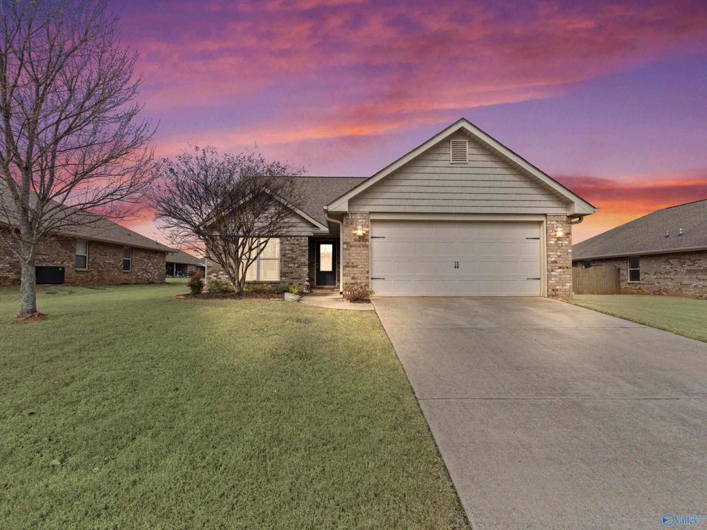 134 Kenton Lane, Madison, AL 35756