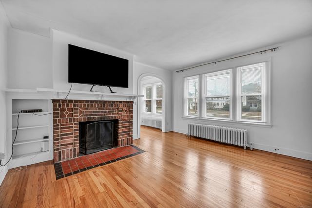 108 Ardmore Road, West Hartford, CT 06119