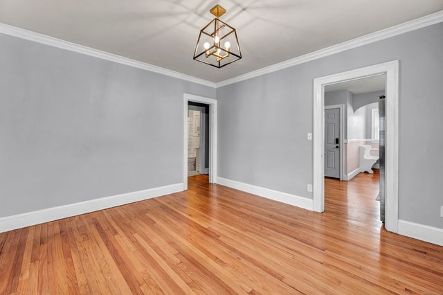 108 Ardmore Road, West Hartford, CT 06119