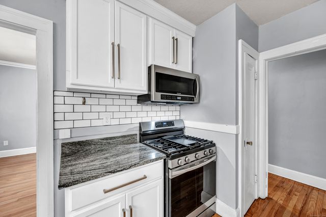 108 Ardmore Road, West Hartford, CT 06119