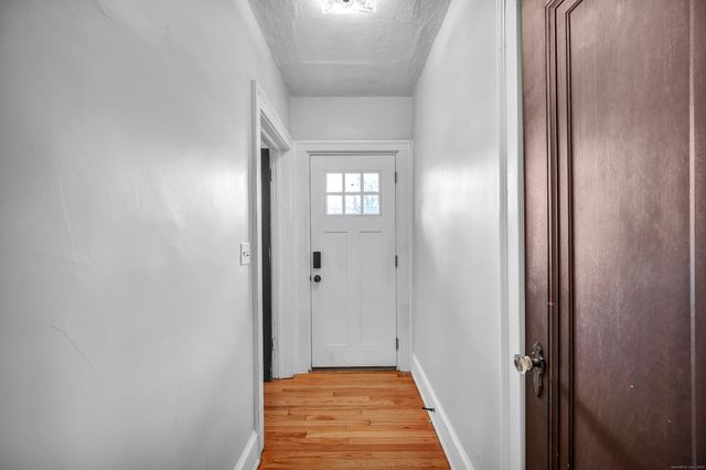 108 Ardmore Road, West Hartford, CT 06119