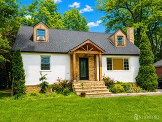7 Morningside Road, Colonia, NJ 07067