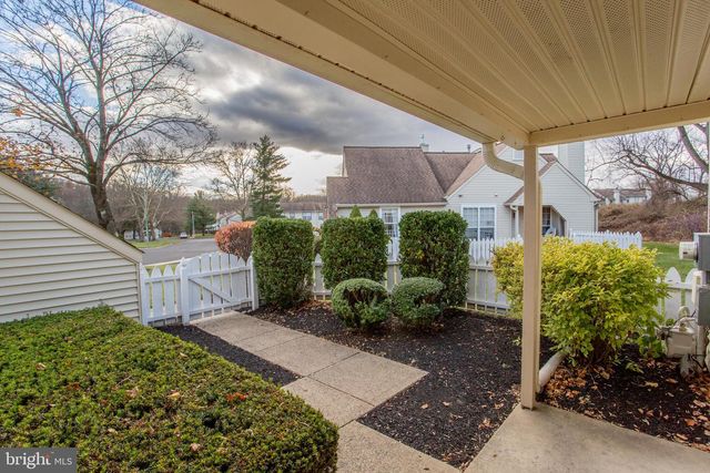 1811 HENNESSY DR, Southampton, PA 18966