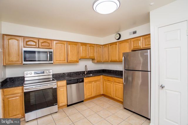 1811 HENNESSY DR, Southampton, PA 18966