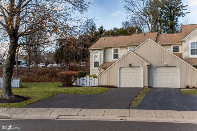 1811 HENNESSY DR, Southampton, PA 18966