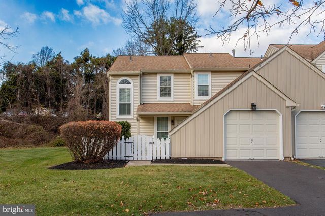 1811 HENNESSY DR, Southampton, PA 18966