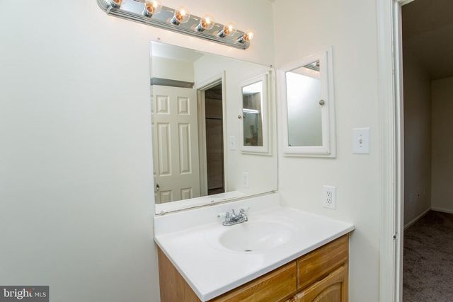 1811 HENNESSY DR, Southampton, PA 18966