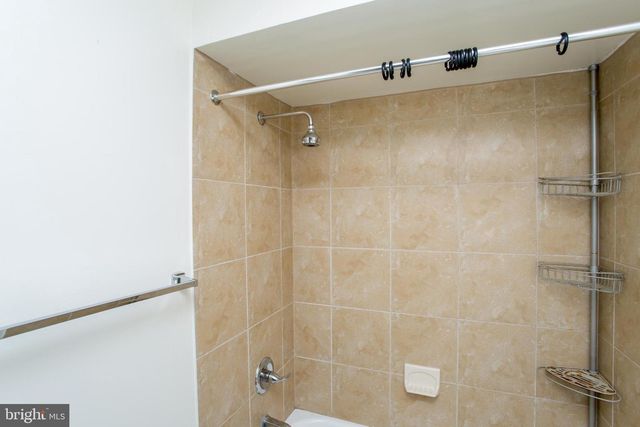 1811 HENNESSY DR, Southampton, PA 18966