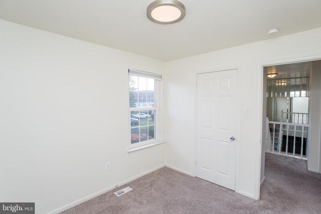 1811 HENNESSY DR, Southampton, PA 18966