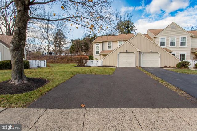 1811 HENNESSY DR, Southampton, PA 18966