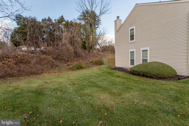 1811 HENNESSY DR, Southampton, PA 18966