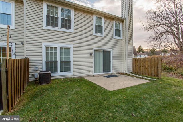 1811 HENNESSY DR, Southampton, PA 18966