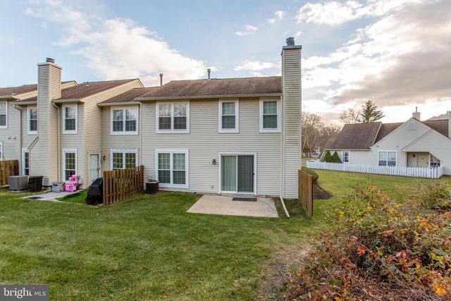 1811 HENNESSY DR, Southampton, PA 18966