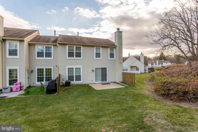 1811 HENNESSY DR, Southampton, PA 18966