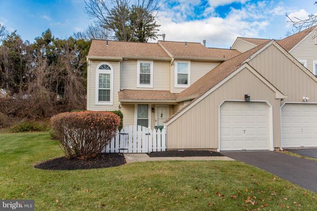 1811 HENNESSY DR, Southampton, PA 18966