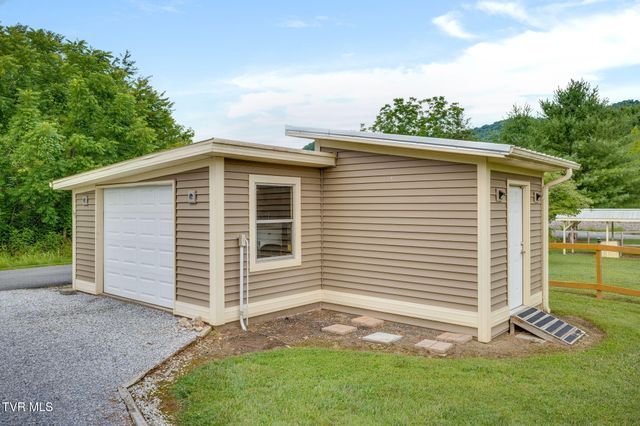 117 Sam Rogers Road, Erwin, TN 37650