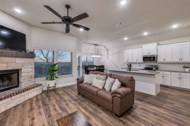 331 Osage Court, Krum, TX 76249