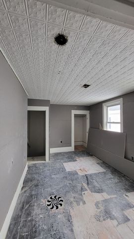 52 Willow Street 52, Lowell, MA 01852