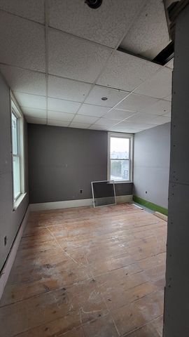 52 Willow Street 52, Lowell, MA 01852