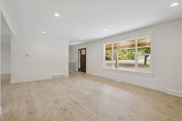 4245 Johnson Road, Middleville, MI 49333