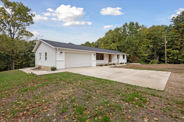 4245 Johnson Road, Middleville, MI 49333