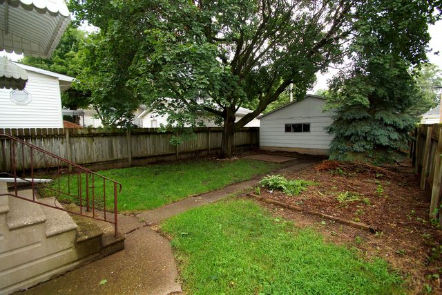 118 5th Street, Silvis, IL 61282