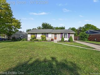 10637 Jackson St, Van Buren Charter Township, MI 48111