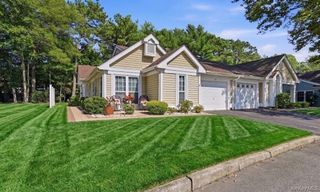 15 Glen Drive, Ridge, NY 11961