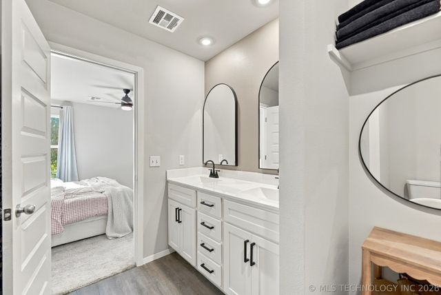 1425 N 82nd Street, Broken Arrow, OK 74014