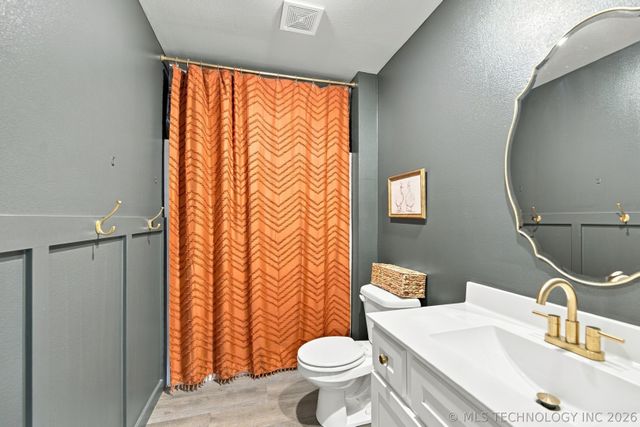1425 N 82nd Street, Broken Arrow, OK 74014
