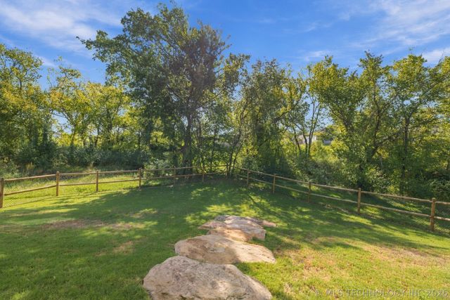 1425 N 82nd Street, Broken Arrow, OK 74014