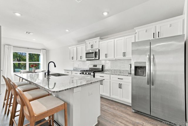1425 N 82nd Street, Broken Arrow, OK 74014
