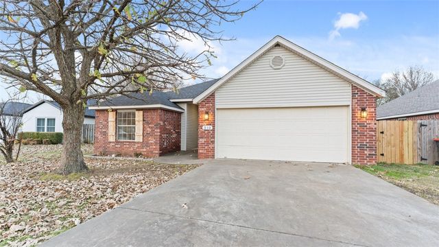 310 Bigi Avenue, Springdale, AR 72764
