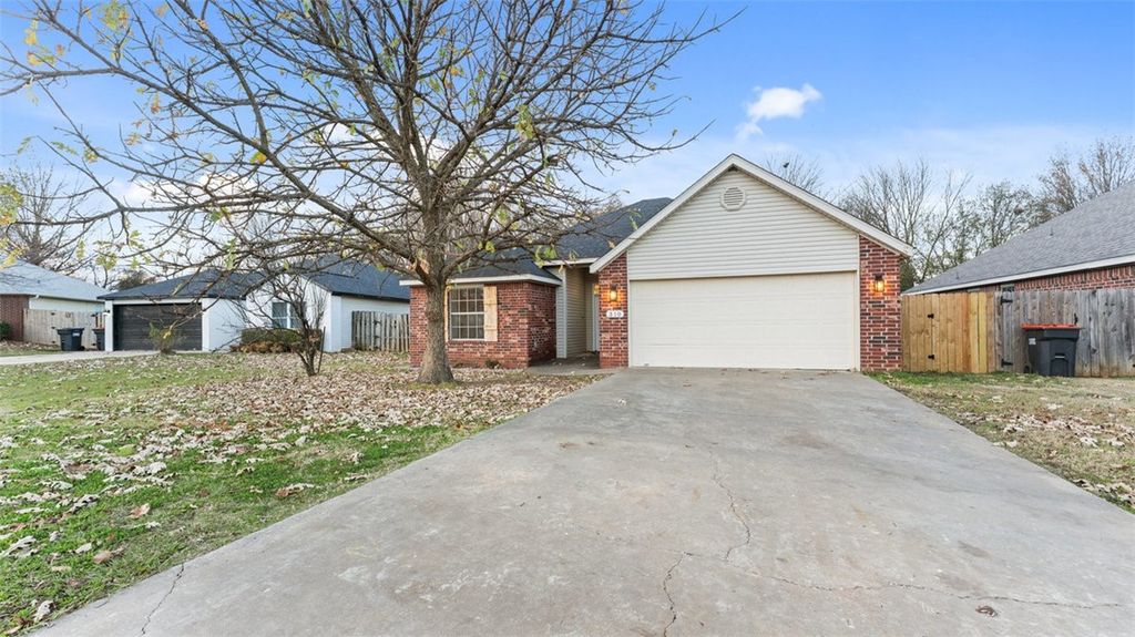 310 Bigi Avenue, Springdale, AR 72764