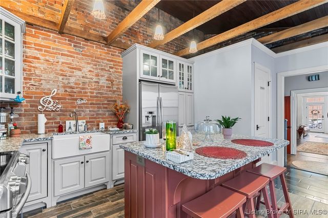 318 walnut Street, Madison, IN 47250