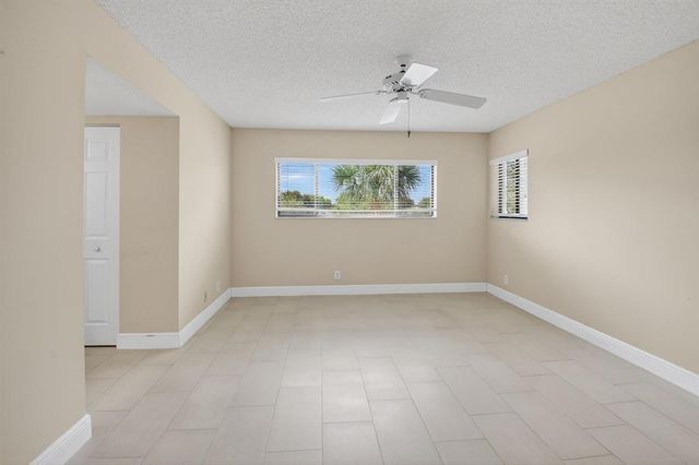 5370 LAS VERDES CR 319, Delray Beach, FL 33484