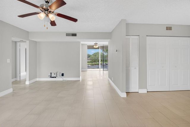 5370 LAS VERDES CR 319, Delray Beach, FL 33484