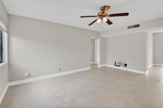 5370 LAS VERDES CR 319, Delray Beach, FL 33484