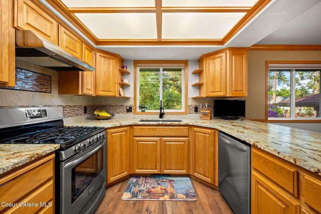 5231 E River PL, Post Falls, ID 83854