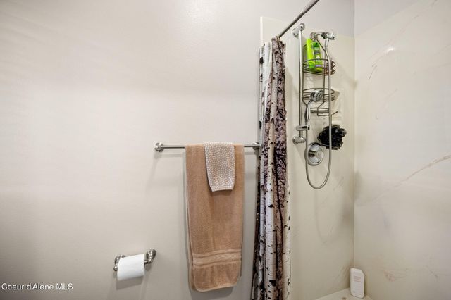5231 E River PL, Post Falls, ID 83854
