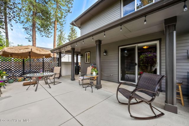 5231 E River PL, Post Falls, ID 83854