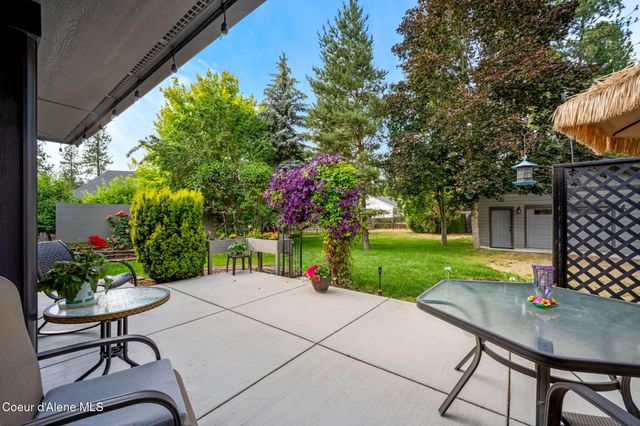 5231 E River PL, Post Falls, ID 83854