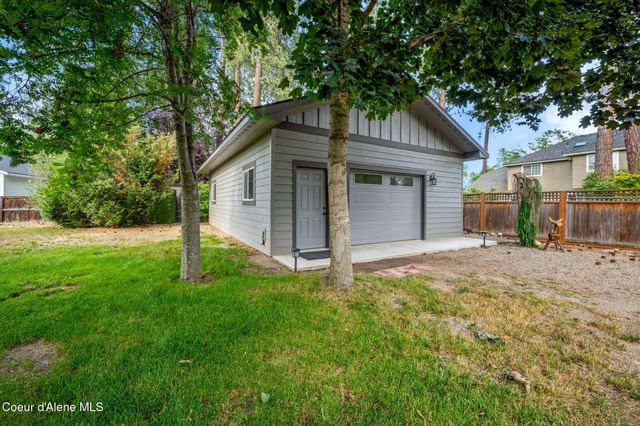 5231 E River PL, Post Falls, ID 83854