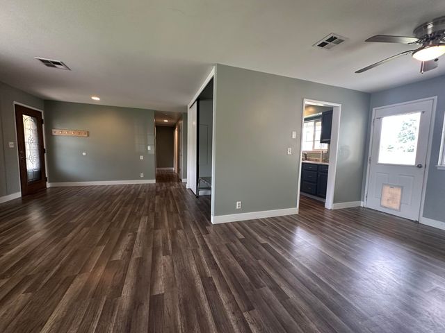 10683 McGuire Avenue, Klamath Falls, OR 97603