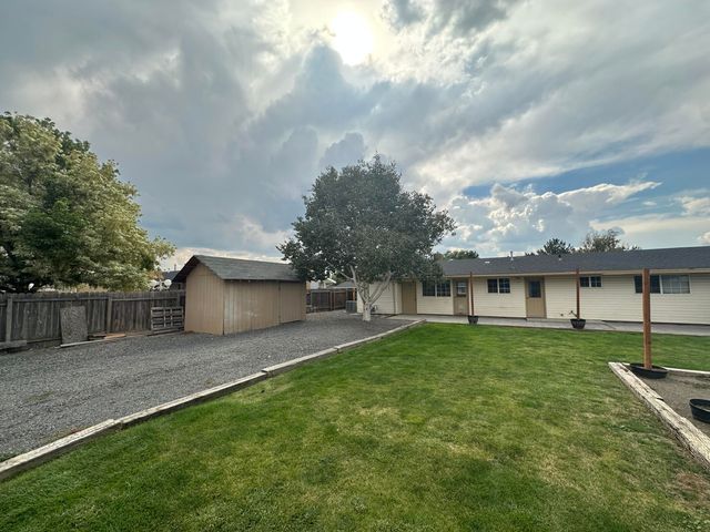 10683 McGuire Avenue, Klamath Falls, OR 97603