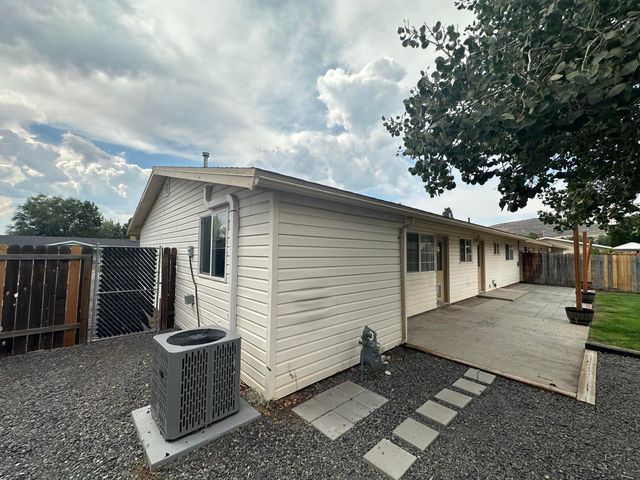 10683 McGuire Avenue, Klamath Falls, OR 97603