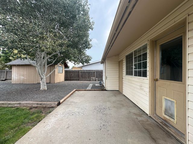 10683 McGuire Avenue, Klamath Falls, OR 97603